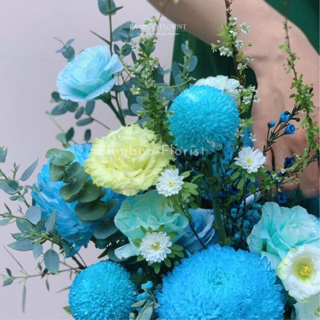Giỏ hoa Cúc mẫu đơn tone xanh